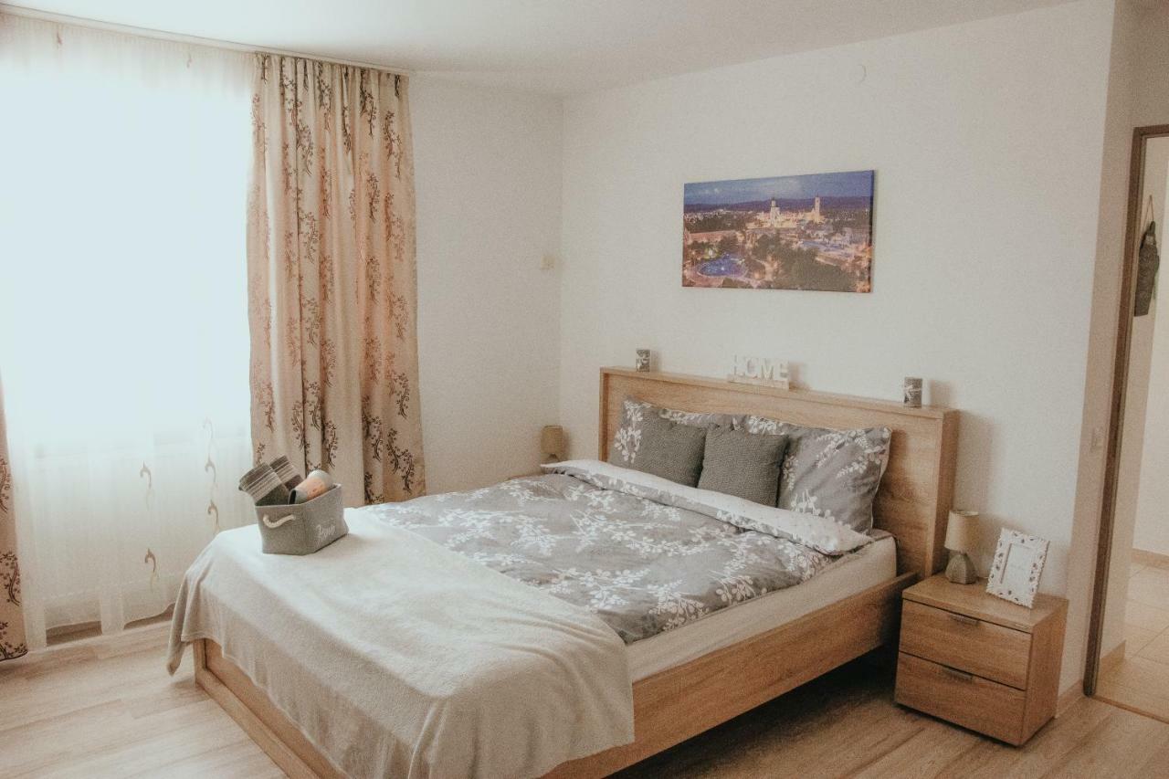 Apartament 1 Decembrie Apartment Alba Iulia Exterior photo