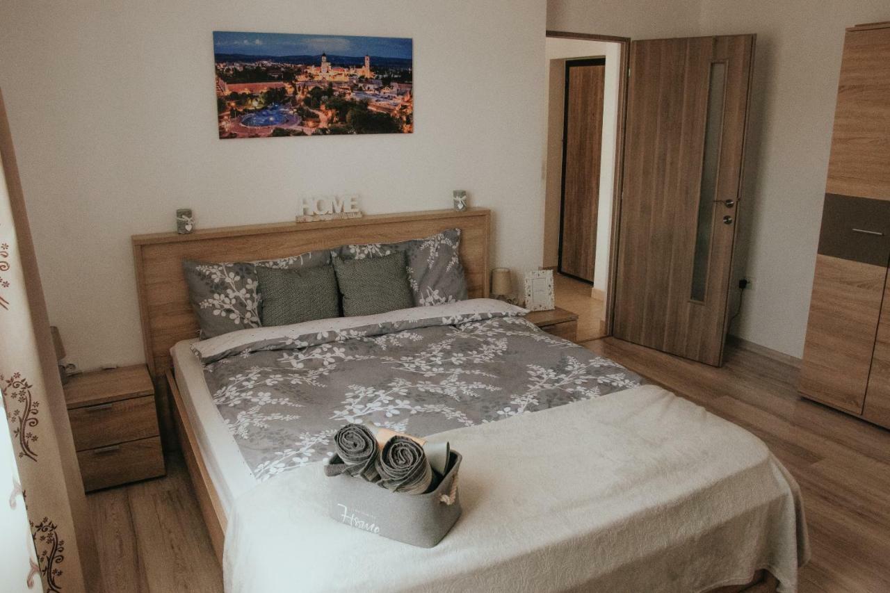 Apartament 1 Decembrie Apartment Alba Iulia Exterior photo